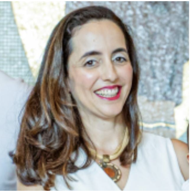 Gestor de clínica que participa do programa FEO para Clínicas — Gestora de Clínica